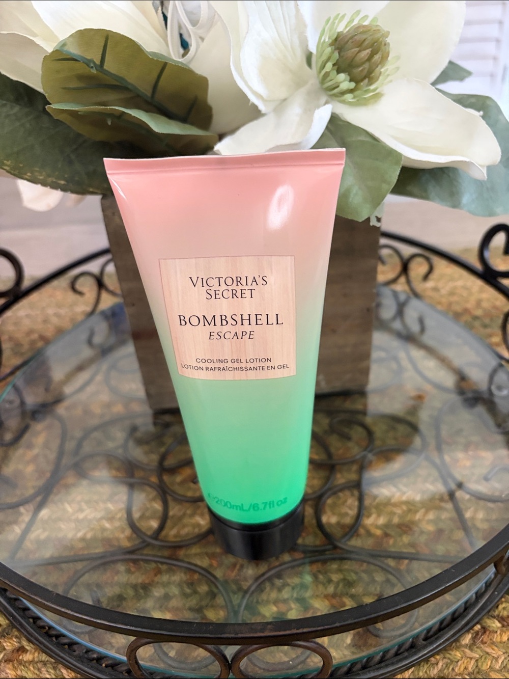 Victoria's Secret Bombshell Escape Gel Lotion - Pink & Green